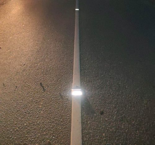 Установка дорожных световозвращателей