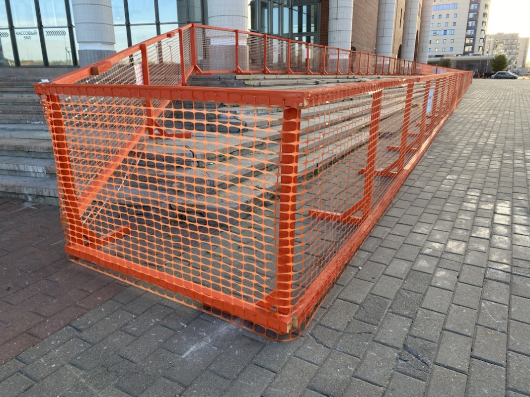 Сетка пластиковая оградительная А-100 1.2*50м, ячейка 45x95 (К)