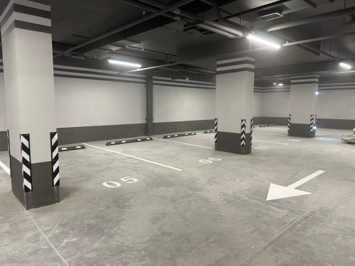 Нанесение навигации и установка оборудования на подземной парковке