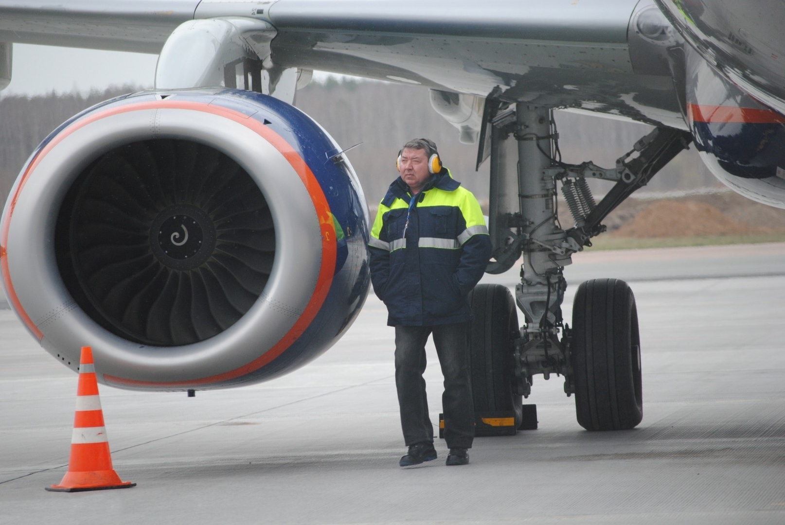 Конус сигнальный КС 3.10.0 (с утяжелителем) для аэропортов