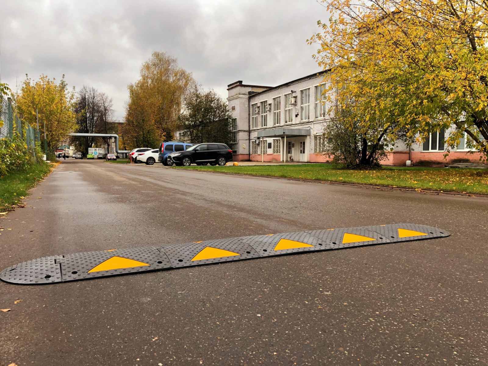 Лежачий полицейский ИДН-500-2 концевой элемент КОМПОЗИТ