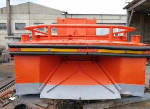 Отбойник на судно (Привальный брус)