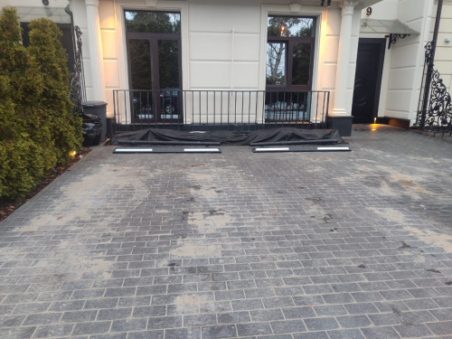 Обустройство парковки у коттеджа