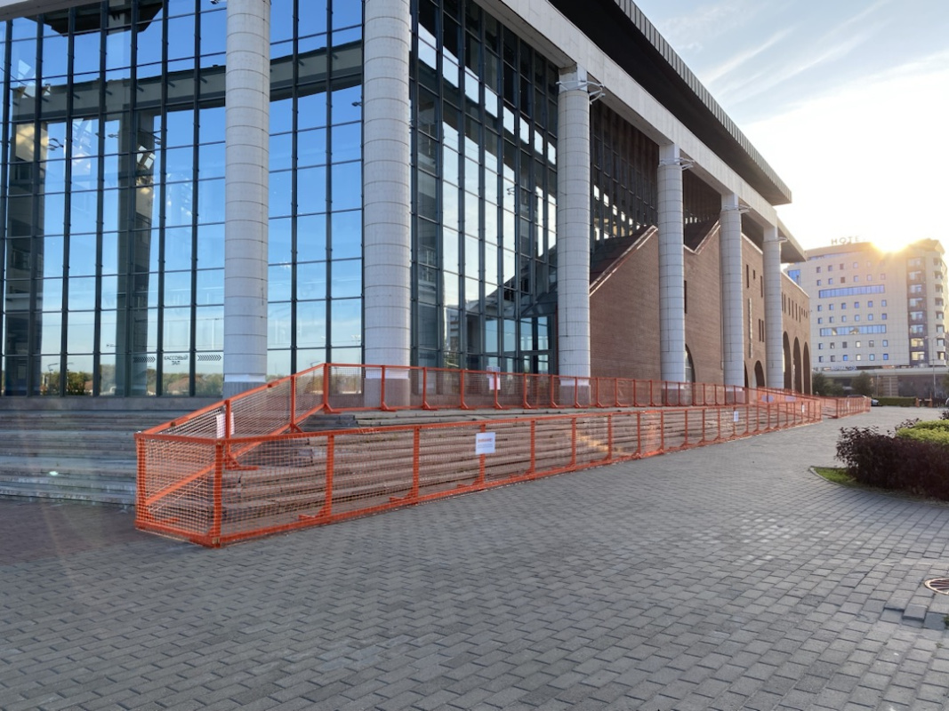 Сетка пластиковая оградительная А-100 1.2*50м, ячейка 45x95 (К)